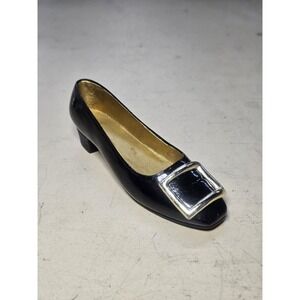 Just The Right Shoe By Raine Item #25046 "Patently Perfeet" Read
